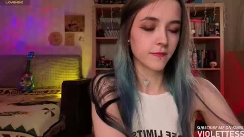 Snapshot of violettesss chatting on 02.04.26 Vi Best on my Fansly online show from 02.04.26