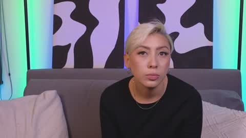 Snapshot of violettgrey_ chatting on 01.03.25 Violet online show from 01.03.25