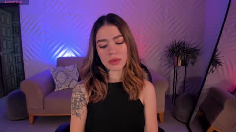Violett  online show from 01.04.25