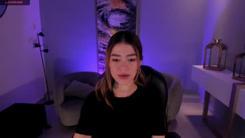 Violett  online show from 01.05.25