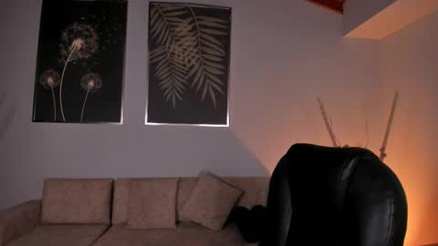 Snapshot of violetthansson chatting on 09.28.25 Violett online show from 09.28.25