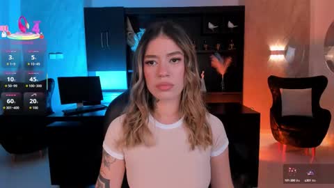 Snapshot of violetthansson chatting on 09.29.25 Violett online show from 09.29.25