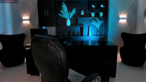 Snapshot of violetthansson chatting on 10.03.25 Violett online show from 10.03.25