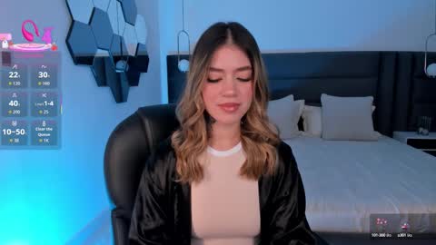 Snapshot of violetthansson chatting on 10.15.25 Violett online show from 10.15.25