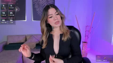 Snapshot of violetthansson chatting on 10.27.25 Violett online show from 10.27.25