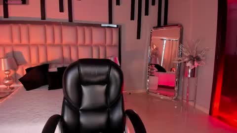 Snapshot of violetthansson chatting on 11.06.25 Violett online show from 11.06.25