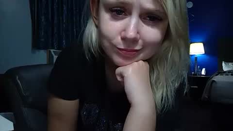 Violet Valentine online show from 09.19.25