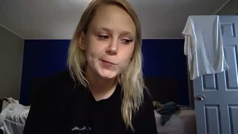 Violet Valentine online show from 09.20.25