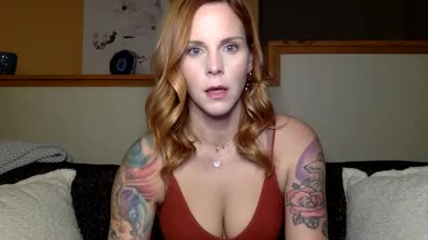 Snapshot of violetxsweets chatting on 12.04.24 Violet online show from 12.04.24