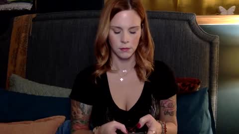 Snapshot of violetxsweets chatting on 12.10.24 Violet online show from 12.10.24