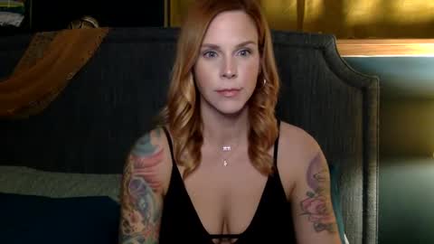 Snapshot of violetxsweets chatting on 01.05.25 Violet online show from 01.05.25