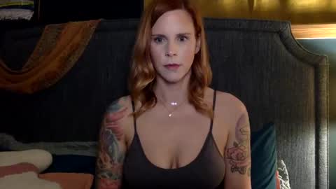 Snapshot of violetxsweets chatting on 01.25.25 Violet online show from 01.25.25