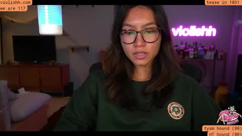 Snapshot of violishh chatting on 10.12.25 follow me on twitter violishh and ig violishh online show from 10.12.25