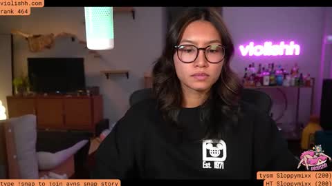 Snapshot of violishh chatting on 12.01.25 follow me on twitter violishh and ig violishh online show from 12.01.25