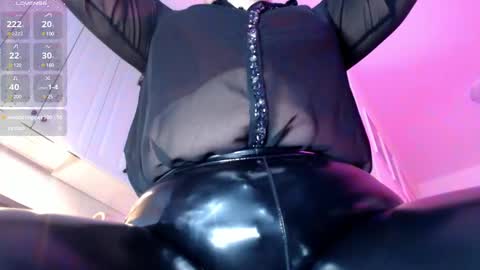 Snapshot of vip_juicy chatting on 01.05.25 VelvettTime online show from 01.05.25