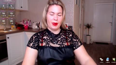 Snapshot of vip_juicy chatting on 02.06.25 VelvettTime online show from 02.06.25