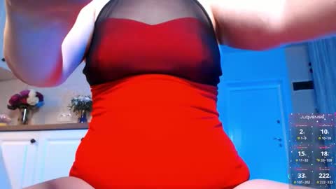 Snapshot of vip_juicy chatting on 09.19.25 VelvettTime online show from 09.19.25