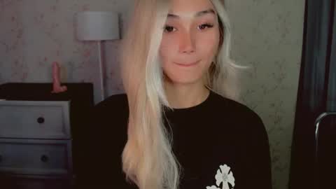 Snapshot of virgenpearl chatting on 03.05.26 Pearl online show from 03.05.26