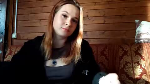Mia online show from 10.03.25