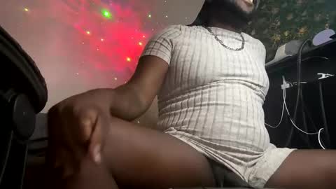 Elle Hood online show from 11.24.25