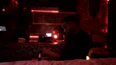 Omoje Ultra Mega online show from 12.14.25