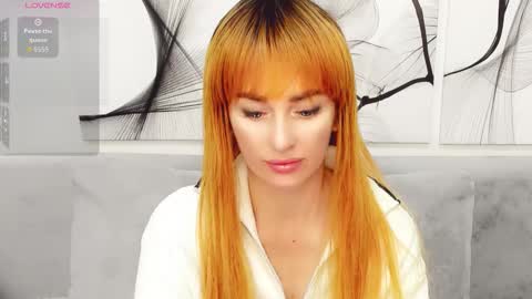 Snapshot of vita_flowen chatting on 09.30.25 Vita online show from 09.30.25