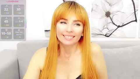 Snapshot of vita_flowen chatting on 10.07.25 Vita online show from 10.07.25