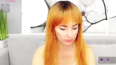 Snapshot of vita_flowen chatting on 10.08.25 Vita online show from 10.08.25