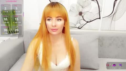 Snapshot of vita_flowen chatting on 10.13.25 Vita online show from 10.13.25