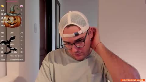 Vito Ferrer online show from 10.10.25