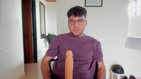 Vito Ferrer online show from 10.16.25