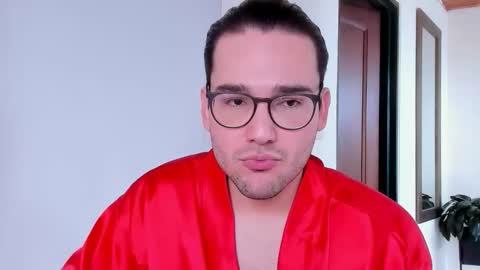 Vito Ferrer online show from 11.12.25