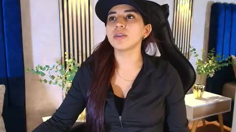 Snapshot of vittoria_conti_ chatting on 07.13.26 vittoria online show from 07.13.26