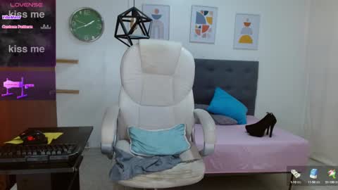 VITTORIA  online show from 01.21.25