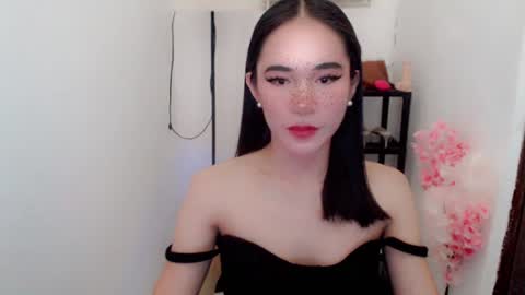 Snapshot of vivahotbabessandra chatting on 06.30.26 SANDRA GOING YOU online show from 06.30.26