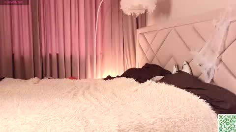 You like my friends can call me LUNA  This is my first day here online show from 11.01.25