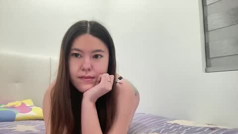 Snapshot of vivian7890 chatting on 11.16.25 vivi online show from 11.16.25