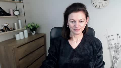 Vivian online show from 01.02.25