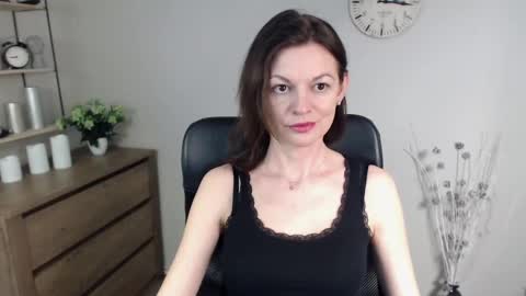 Vivian online show from 01.09.25