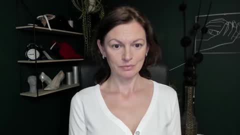 Vivian online show from 09.22.25