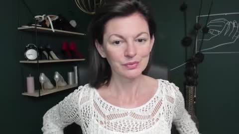 Vivian online show from 09.25.25