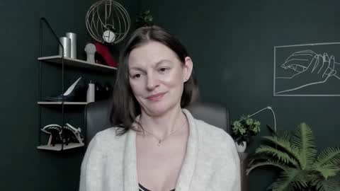 Vivian online show from 02.10.26