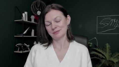 Vivian online show from 02.17.26