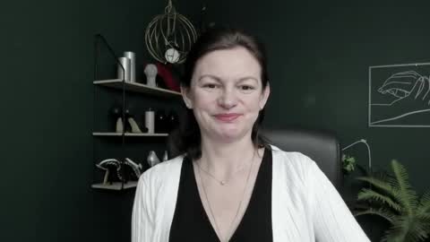 Vivian online show from 04.21.26