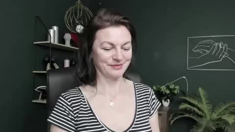 Snapshot of vivian_dream chatting on 05.21.26 Vivian online show from 05.21.26