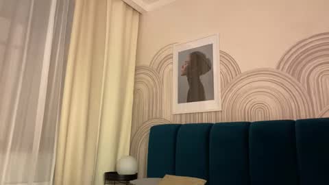 Vivian Evans online show from 02.10.26