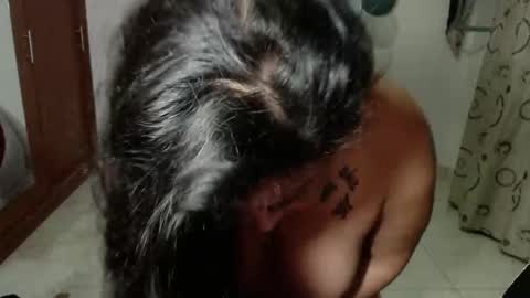 Snapshot of vivian_milf_paint chatting on 10.09.25 vivian_milf_paint online show from 10.09.25