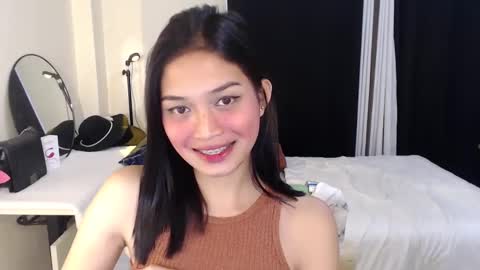 Snapshot of vivian_roberts chatting on 12.15.24 Vivian online show from 12.15.24