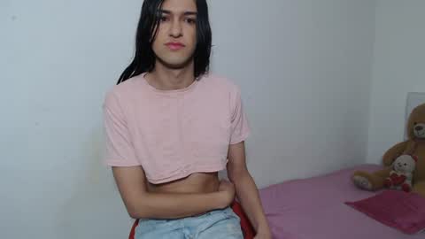 Snapshot of vivianalatin chatting on 06.20.26 instagram Viviana73215 online show from 06.20.26