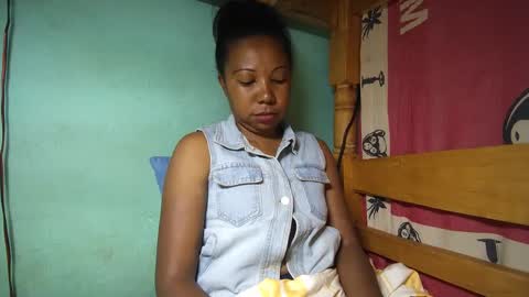 viviane0812 online show from 02.20.25